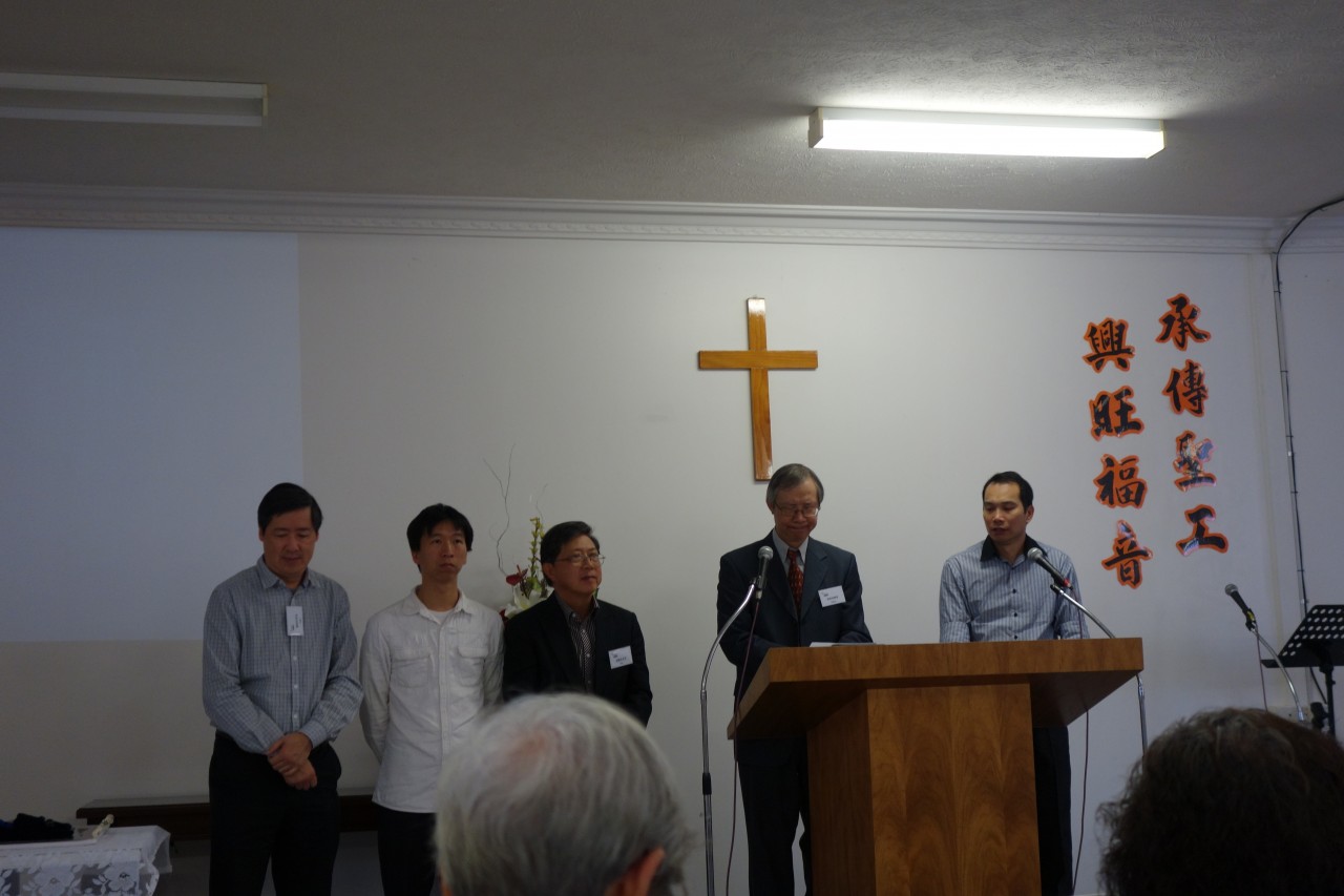 委任2016連任長老及新執事